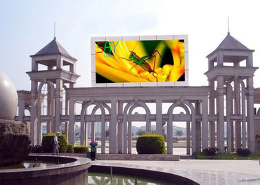 Pantallas de visualización grandes de la publicidad al aire libre IP65 de la echada 5m m del pixel para la decoración de Buiding proveedor