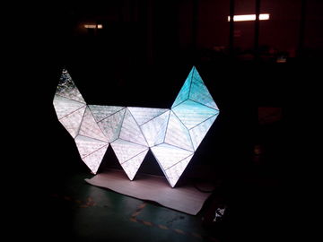Forme a escritorio 3D de DJ la pantalla LED fija interior la echada creativa 6.15m m proveedor