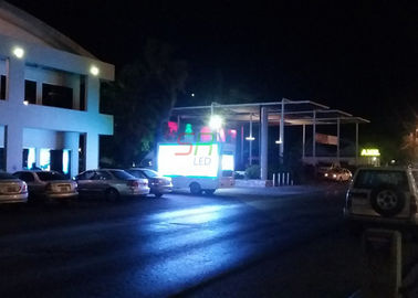 El camión de la publicidad de IP65 PH10mm montó mantenimiento posterior movible de la pantalla del LED proveedor